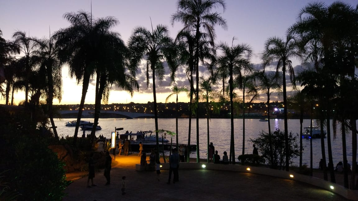 Pontão em Brasília à noite