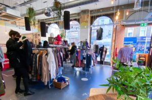 Brechó em Londres: conheça os charity shops