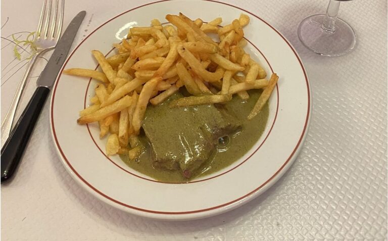 O único restaurante onde eu comi em Paris